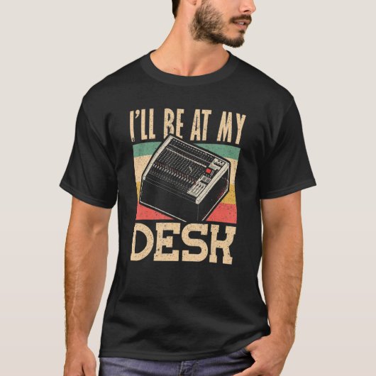 My Desk Audio Engineerに所属 Tシャツ (正面)
