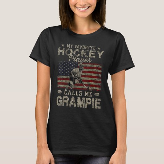 My Favorite Hockey Player Calls Me Grampie Father Tシャツ (正面)