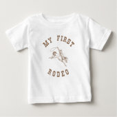 My First Rodeo – ファースト誕生日シャツ ベビーTシャツ (正面)