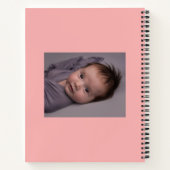 My First Year 2023切り出しモダンベビー写真サンゴ ノートブック (裏面)