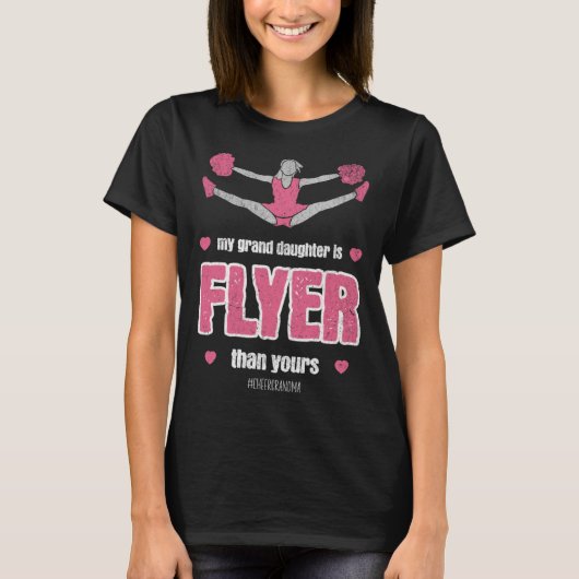 My grand daughter Is Flyer Cheer Grandma Cheerlead Tシャツ (正面)