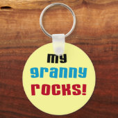 My Granny Rocks Tシャツとギフト キーホルダー (正面)