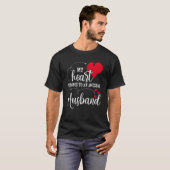 My Heart Belongs To An Awesome Husband Tシャツ (正面フル)