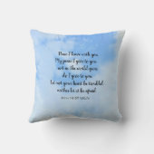 My Peace I 与え You Bible Verse Dog in Blue Sky クッション (裏面)