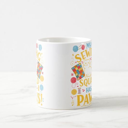 My Sewing Squad Has Paws Funny Cat Quilting コーヒーマグカップ (中央)