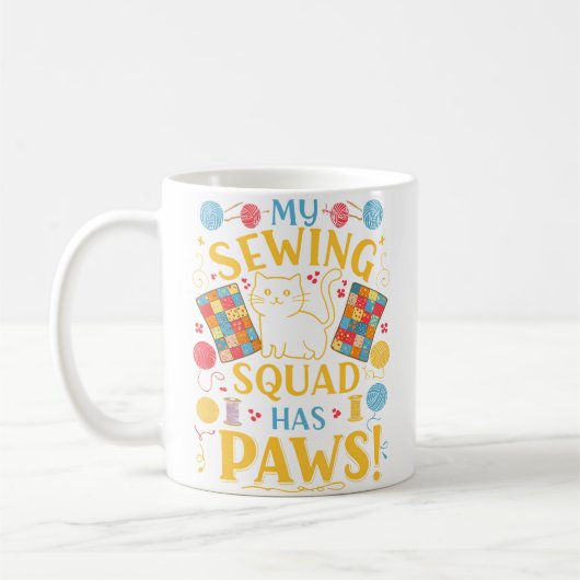 My Sewing Squad Has Paws Funny Cat Quilting コーヒーマグカップ (左)