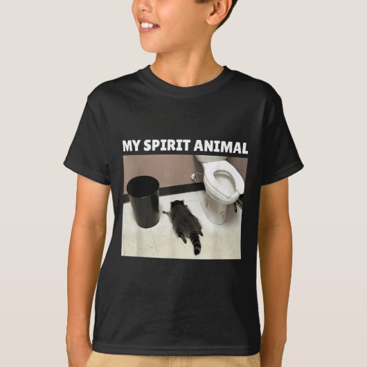 My Srit Animal Raccoon Trash Panda Drunk In The Ba Tシャツ (正面)