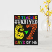 My Teacher Survived 67 Days Of Me Funny Students T カード (黄色い花)