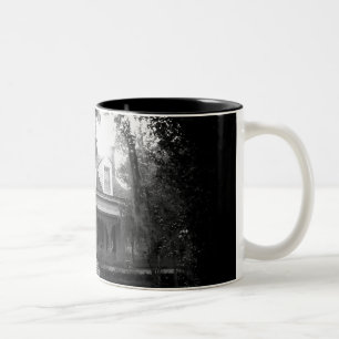 Myrtles Plantationの白黒 ツートーンマグカップ