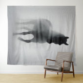 Mysterious Black Horse Emerging from Mist タペストリー (インサイチュ(横))