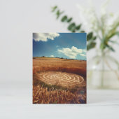 Mysterious Crop Circle in Golden Wheat Field ポストカード (スタンド正面)