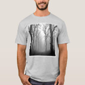 Mysterious Foggy Forest Path Tシャツ (正面)
