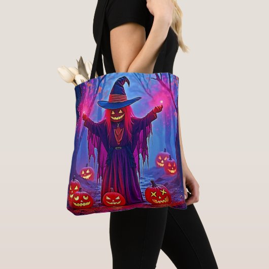 Mysterious Witch in Enchanted Woods Design トートバッグ (クローズアップ)