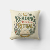 Mystical Reading Ritual Celestial Moon Book クッション (正面)