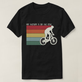 MYTHERAPY IS ON THE TRAILS-マウンテンバイク グラフィック Tシャツ