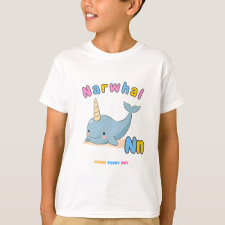 「Nはナーワル」アルファベットTシャツ - Grow Every Day Tシャツ