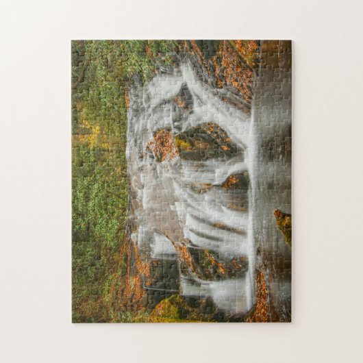 N.ジョージアの美しいデュークス・クリークの滝 ジグソーパズル (縦)