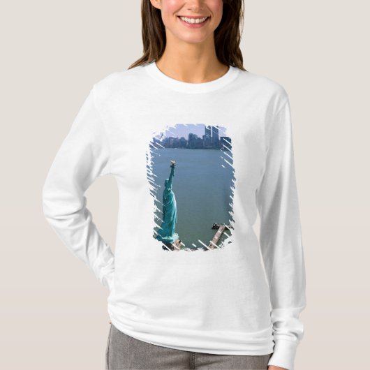 N.A.、アメリカ、ニューヨーク、ニューヨークシティ。自由の女神 Tシャツ (正面)