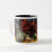 NA，アメリカ，ニューメキシコ，タオス。チリ立ち。 ツートーンマグカップ (正面左)