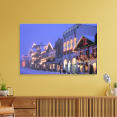 NA，アメリカ，ワシントン，リーヴンワース。メイン通り キャンバスプリント (インサイチュ (リビング))