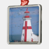 NA、カナダ、ニューブルンスウィック、カンポベロ島。8 メタルオーナメント (左)