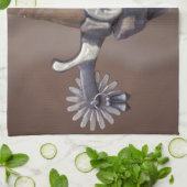 NA、米国、テキサス州、ラボックのカウボーイ・ブーツおよび拍車 キッチンタオル (折り畳み)