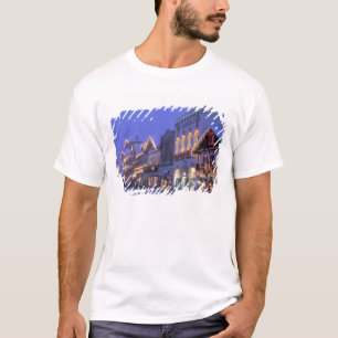 NA、米国、ワシントン州、Leavenworth。 メイン・ストリート Tシャツ
