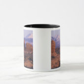 NA、USA、ユタ、アーチェス国立公園庭 マグカップ (中央)