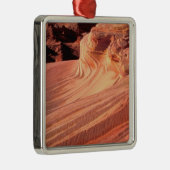 NA、USA、ユタ、バーミリオンの崖。コヨテ·バッテ メタルオーナメント (右)