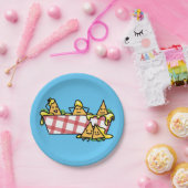 NachosはチーズハラペーニョのNachoのトーティーヤ破片を溶かしました ペーパープレート (パーティー)