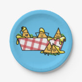 NachosはチーズハラペーニョのNachoのトーティーヤ破片を溶かしました ペーパープレート (正面)