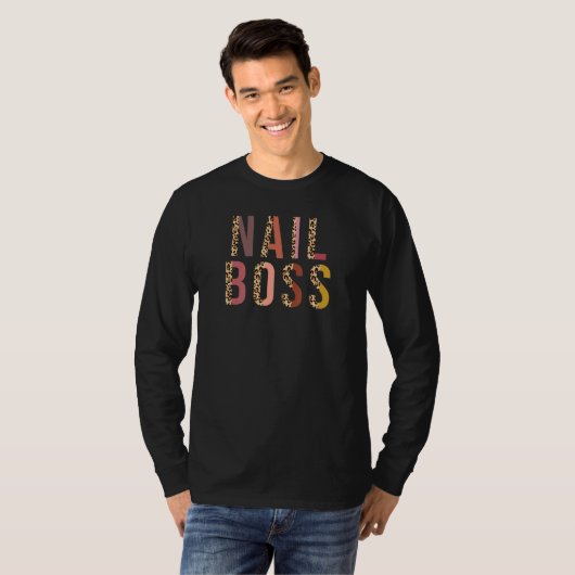 Nail Boss Leopard Nail  Nail Tech Tシャツ (正面フル)