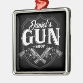 NAME パーソナライズされた Old Revolvers Gun Shop銃器 メタルオーナメント (左)
