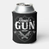 NAME パーソナライズされた Old Revolvers Gun Shop銃器 缶クーラー (缶裏面)