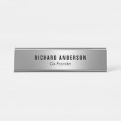 Name and Title Modern Silver Professional デスクネームプレート (正面)