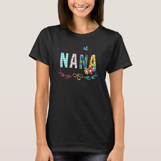 NANA賛美フローラおもしろい祖母Mと呼ばれる Tシャツ (正面)