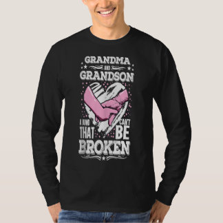 nana gift grandma and grandson a bond that cant be tシャツ