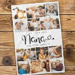 Nana We Love youハートモダンPhoto Collage キッチンタオル<br><div class="desc">愛してるナナ！可愛いモダンの家族の写真のコラージュのキッチンタオルを祖母に愛されている程度を示す。ハートが盛り上がる手文字のデザインが大好きで、親の愛する祖父母にとって心のこもった形見の贈り物。12の写真とお気に入りのあなたの個人的なメッセージと名前でパーソナライズ。あなたの祖母と呼ぶかもしれない他の多くの名前で利用可能（ミミ、おばあちゃん、ミーモー、大間 – そして多くの場合、以下の私たちのコレクションのを探してください）。</div>
