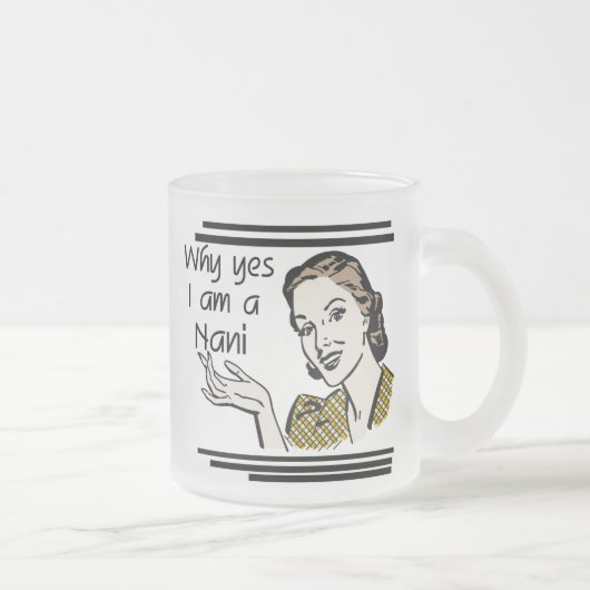 NaniのレトロのTシャツおよびギフト フロストグラスマグカップ (右)