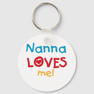 Nanna Loves Me Tシャツとギフト キーホルダー