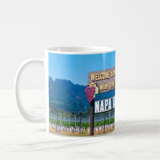 Napa Valleyのワインの里の喜ばしい徴候 コーヒーマグカップ (左)