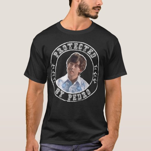 Napoleon Dynamite Protected By Pedro Circle Tarik Tシャツ (正面)
