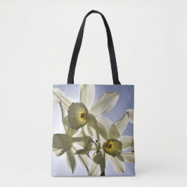 Narcissen die bloeien met een lente blauwe lucht  トートバッグ
