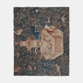 Narcissus at the Well, Medieval Tapestry フリースブランケット (正面)