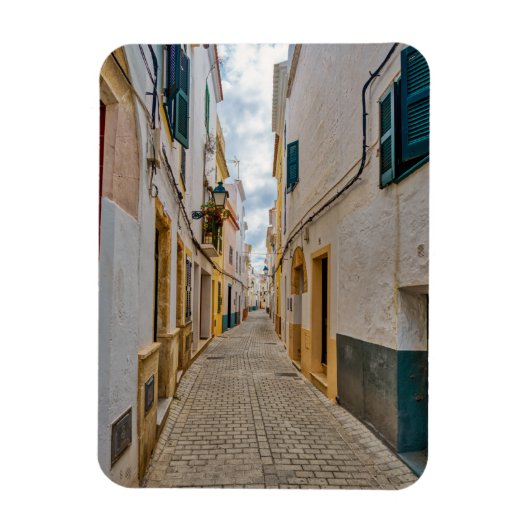 Narrow street in Ciutadella - Menorca, Spain マグネット (縦)