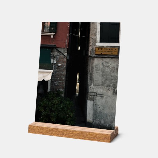 Narrow venetian alleyway (2024) アクリルサイン (傾斜)