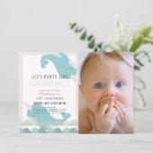 Narwhal Waves Sea Pink Girl 1st Birthday写真 招待状 (スタンド正面)