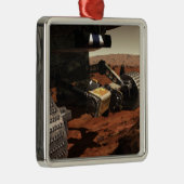 NASAの火星の腕のクローズアップ メタルオーナメント (右)