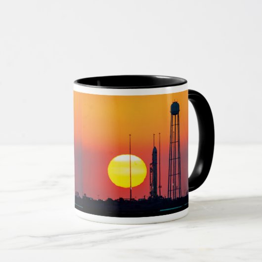 NASAアンタレス・ロケット　日の出の打ち上げ マグカップ (正面右)