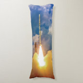 NASAスカウトロケット発射発射 ボディピロー (正面縦)